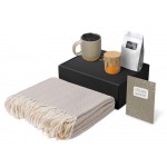 Подарочный набор Re:y. Nest с пледом, кружкой и вареньем