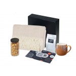 Подарочный набор Re:y. Haven  с пледом, кружкой и чаем