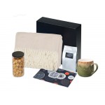 Подарочный набор Re:y. Haven  с пледом, кружкой и чаем